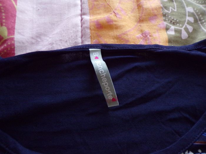 Tee-shirt marine T42/44 - photo numéro 2