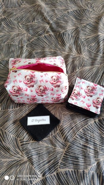 Trousse de toilette et ses 12 cotons lavables
