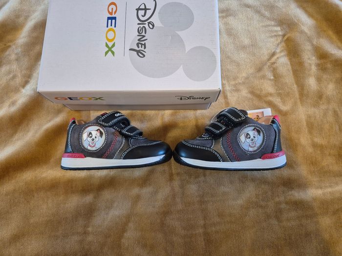 Superbes basket Geox x Disney Hologramme T20 neuves - photo numéro 2