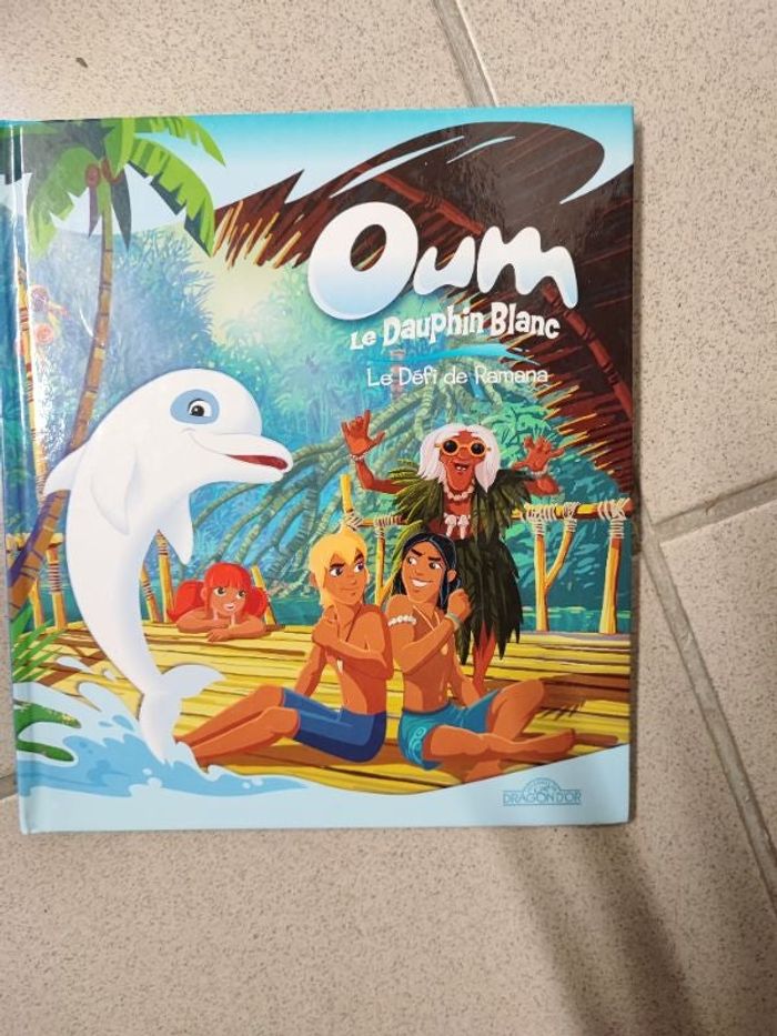 Oum le dauphin blanc