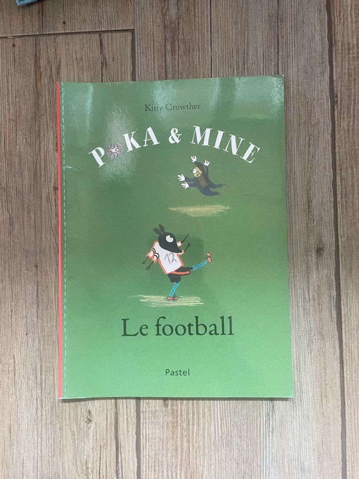 Livre Poka & Mine, Le Football. Bon état