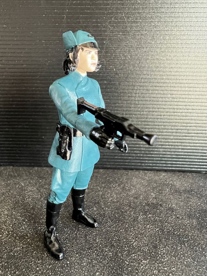 Rose Tico Figurine Star Wars 11cm - Les Derniers Jedi - photo numéro 3