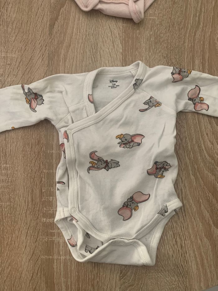 Lot de 2 bodies dumbo 1 mois - photo numéro 2