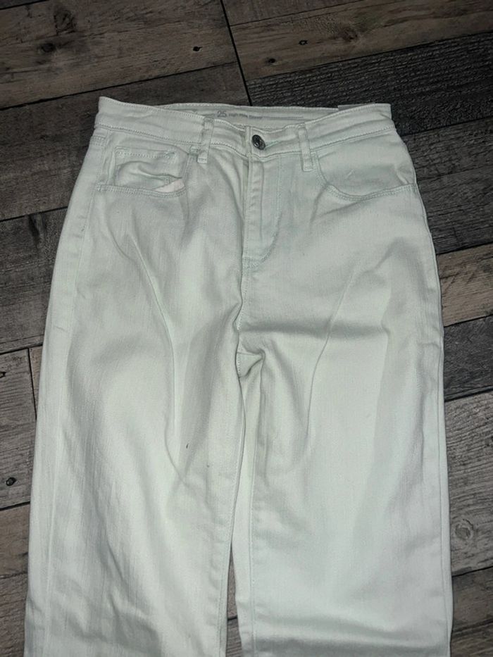 Superbe jeans - photo numéro 3
