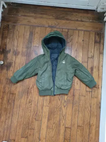 Veste printemps 2 ans, garçon, Beneton#kiabi #beebs #doudune #beneton #kaki#vert