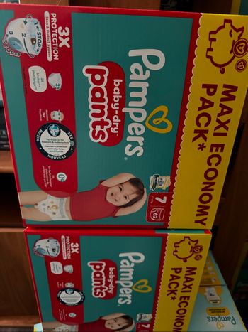 Lot de deux cartons Pampers culotte en taille 5  124 couches pour 48€