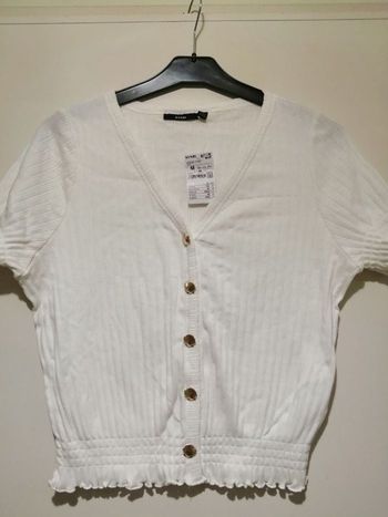 Haut blanc kiabi. Taille M.