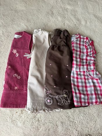 👗 robes lot de 4 - bébé fille 6 mois - très bon état - Kiabi verbaudet
