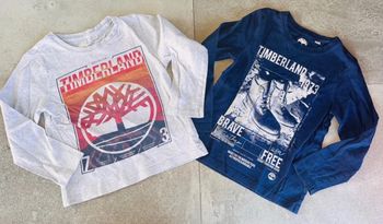 Lot 2 t shirt timberland gris / bleu marine 8 ans tbe