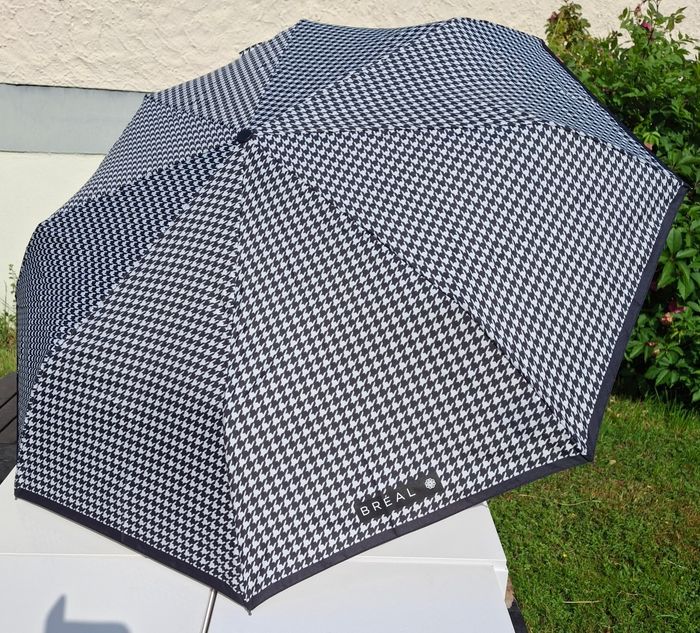 Parapluie 🌂 Pliant Bréal Noir / Blanc 
Logo Breal Neuf