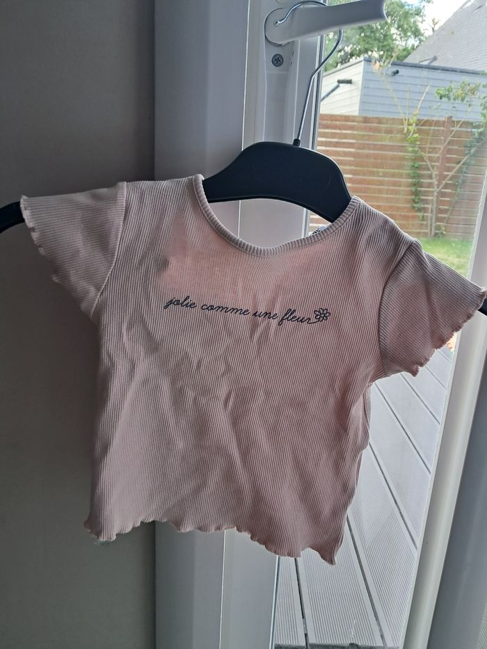 T-shirt jolie comme une fleur 🌸 18 mois