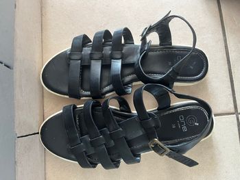 Nu pieds femme