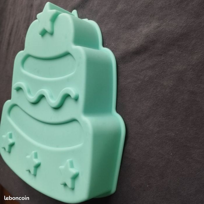Moule en silicone forme gâteau festif Neuf - photo numéro 2