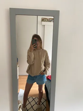 Sweat beige « Sandshell » Kiabi