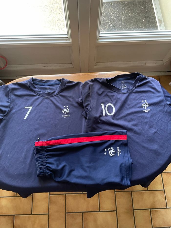 Short et maillot foot