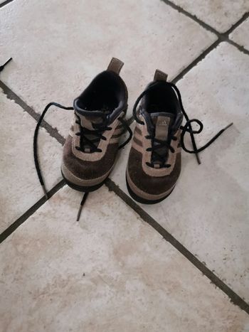 Chaussures basket pointure 23