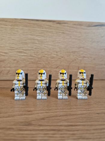 Figurines type lego 4 Clones de la 327ème star wars