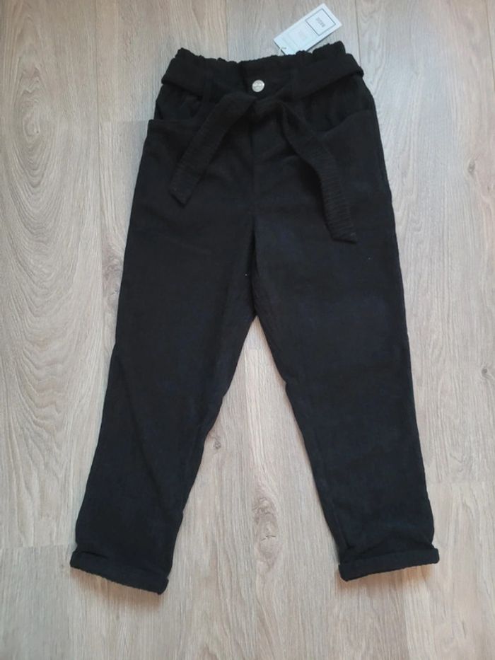 Pantalon en velours côtelé noir