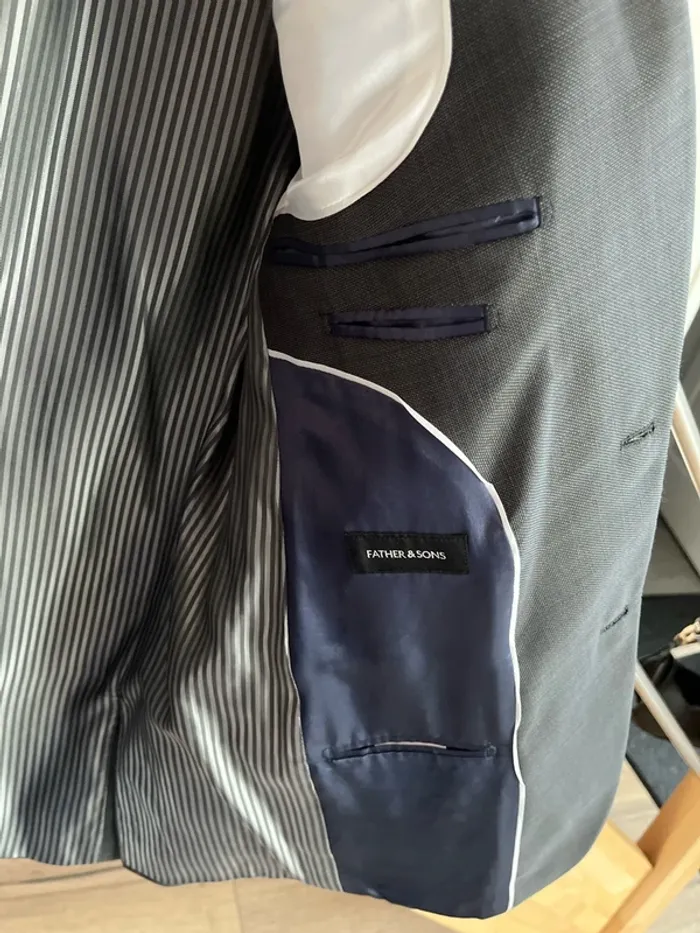 Veste de costume grise - photo numéro 2