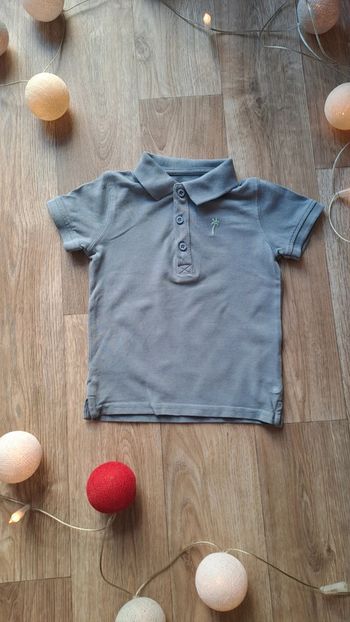 Polo manches courtes gris taille 24 mois Gémo