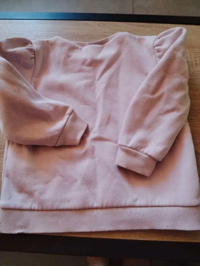 Pull rose fleurie 4 ans - photo numéro 4