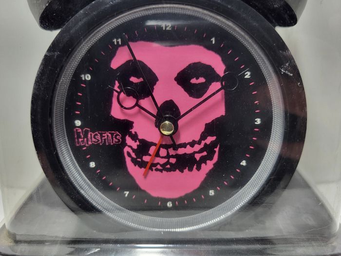 Misfits Twin Bell Alarm Clock - photo numéro 2