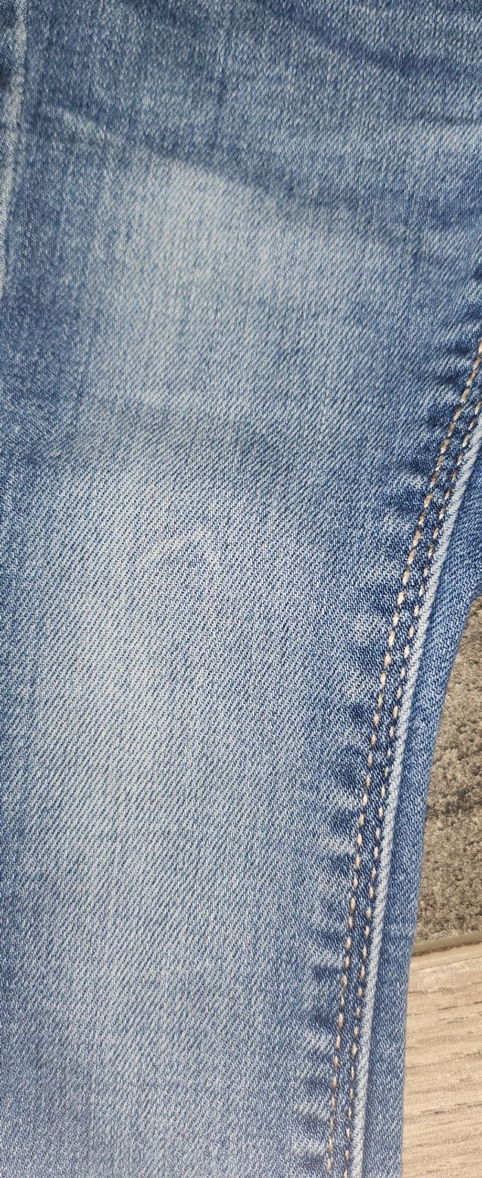 Jeans 🌸 - photo numéro 2