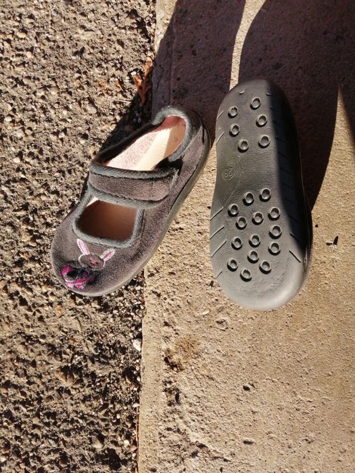 Pantoufle fille 23 - photo numéro 2