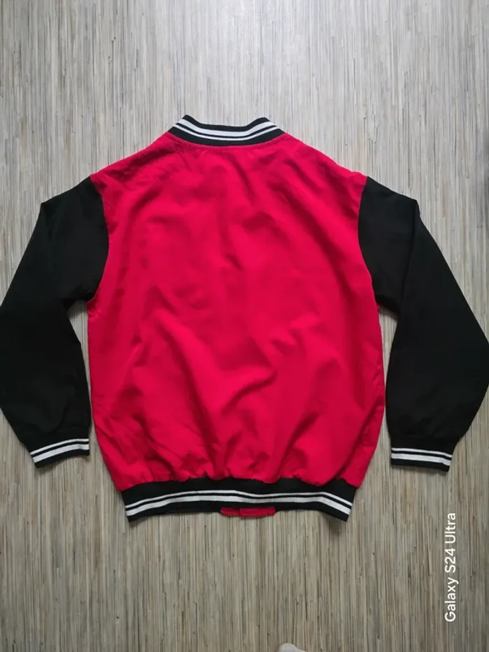 Gilet rouge et noir style Teddy - Shein - Taille 10 ans - photo numéro 4