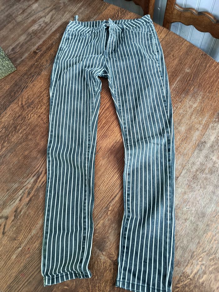 pantalon a rayure