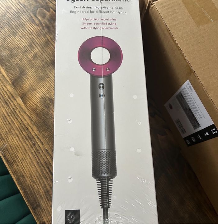 Sèche cheveux Dyson HD08 Neuf qualité professionnel - photo numéro 2