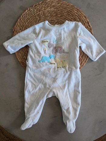 Pyjama mixte 6 mois Kitchoun motifs dinausaures très bon état