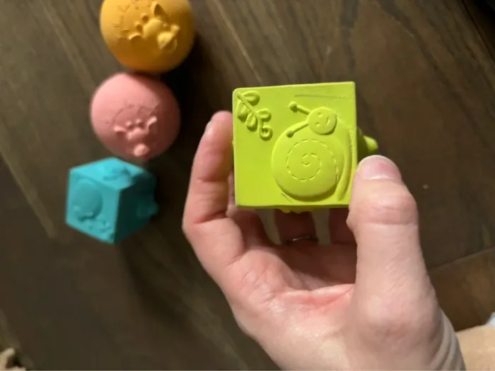 Lot de 4 jouets sensoriels Sophie la girafe tbe - photo numéro 3