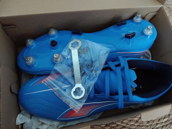 Chaussures foot homme, Puma, taille 45 - photo numéro 5