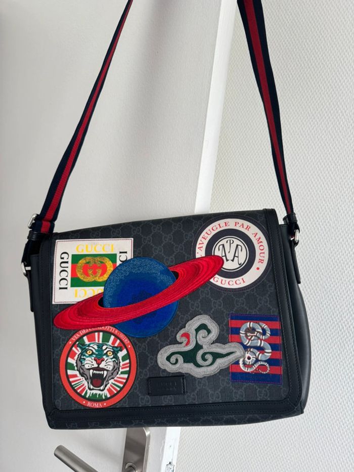 Sac bandoulière Gucci GG Suprême en cuir