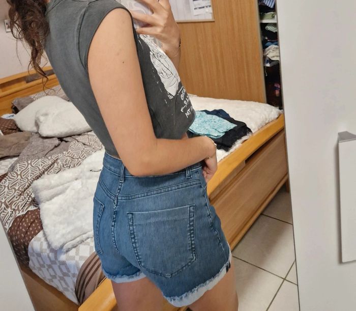 Short en jean Kiabi taille S - photo numéro 2