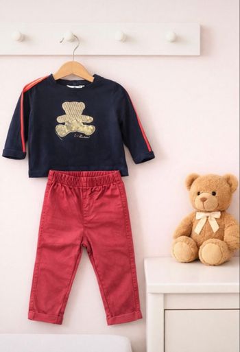 Ensemble blouse lulu castagnette et jeans Taille 12 mois  Très bon état                        #bébéfille  #bebegarcon #naissance #naissancegarcon #nourrisson #maternité #sacfemme #grossesse #ensemblebebe #prixnegociable #prixlots #chauffebiberon #éveil #