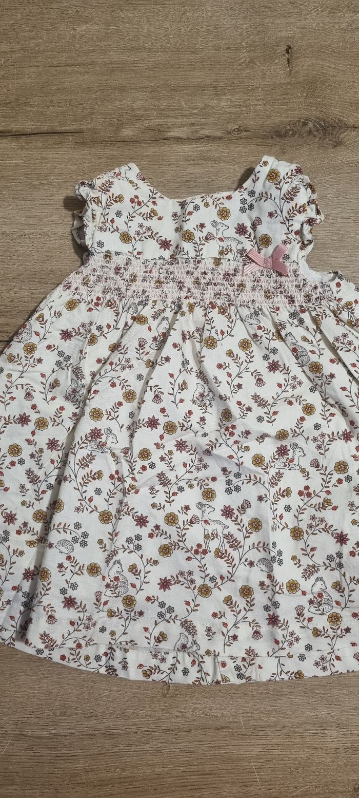 Robe 12 mois neuve 🌸 - photo numéro 2