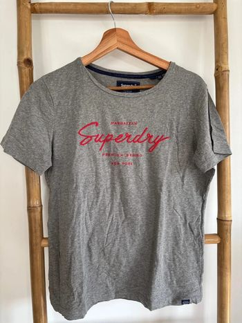 t-shirt gris superdry taille M