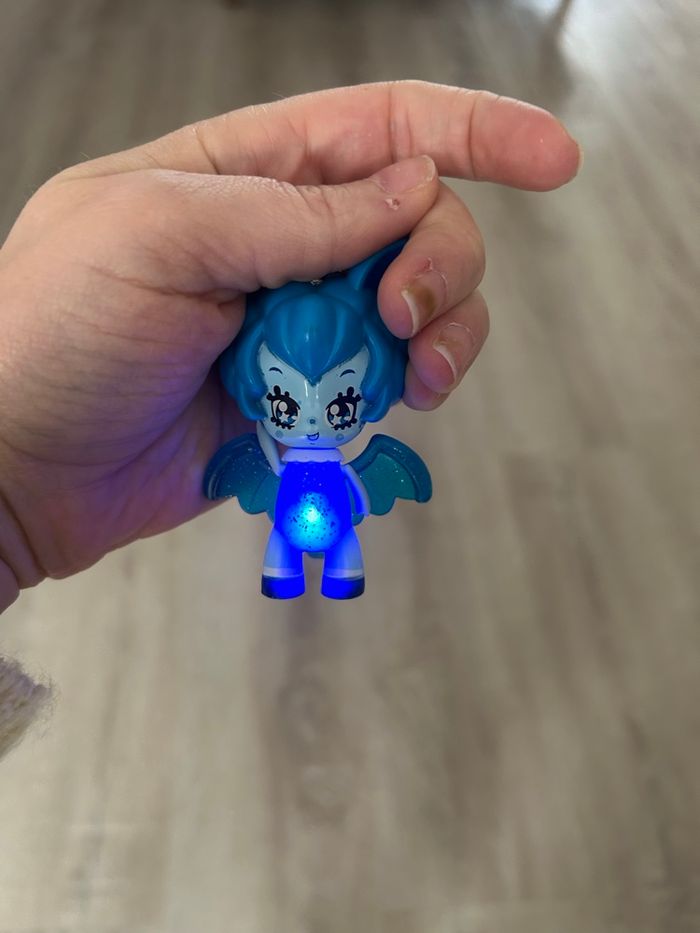 Glimmies Batlynda - photo numéro 2