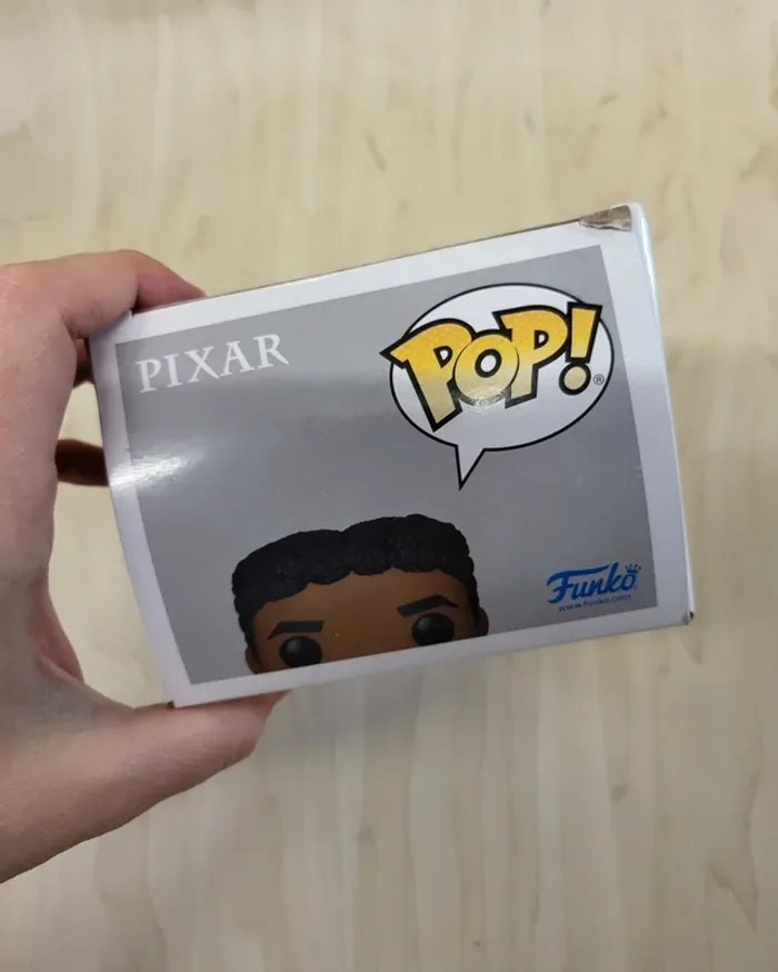 Figurine Funko Pop Pixar Buzz le film 1212 : Izzy Hawthorne - photo numéro 2