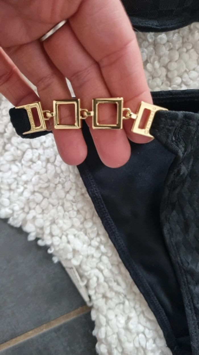 Maillot de bain noir 36 haut post forme chaîne doré