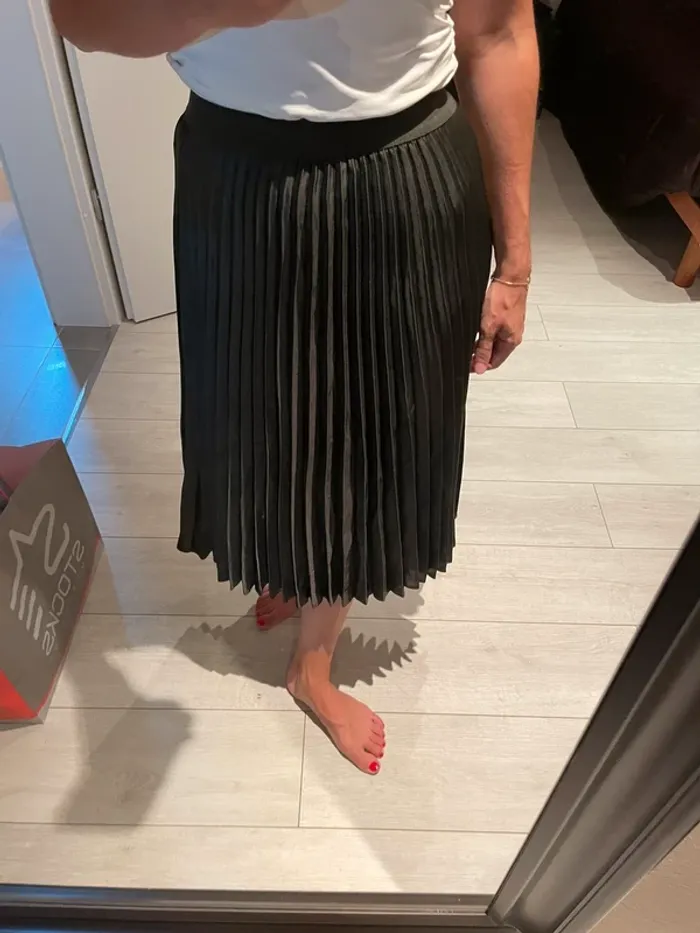 Jupe plissée H&M kaki - photo numéro 3