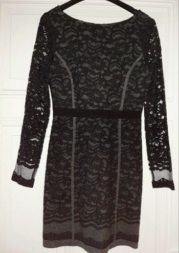 Magnifique robe tara jarmon très bon état taille 36