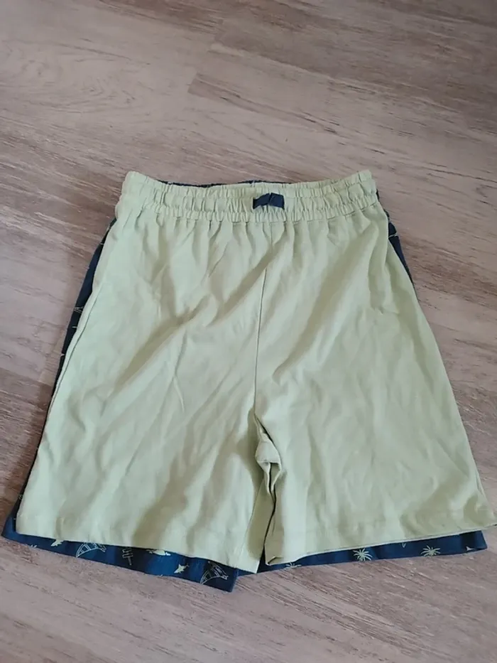 Lot de deux short 7-8 ans neuf - photo numéro 4