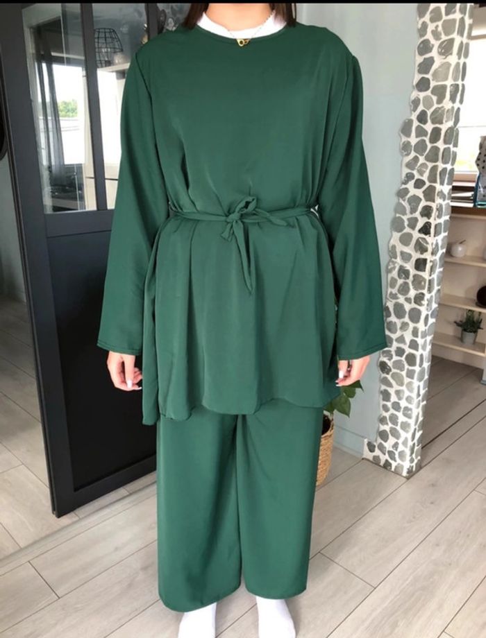 Ensemble vert sapin- neuf