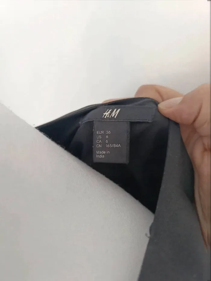 🖤 Robe noire chic H&M – Taille 36 - photo numéro 4