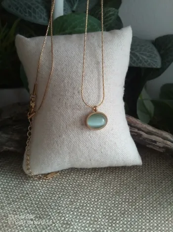 Collier oeil de chat vert d'eau
