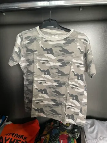 Teeshirt militaire gris 10 ans