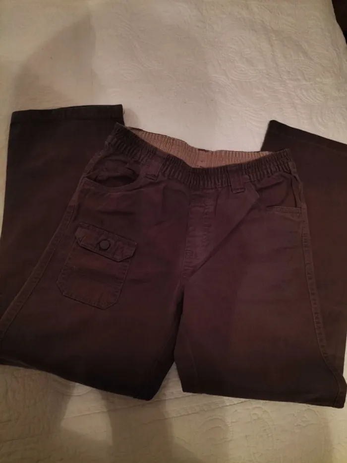3 pantalons garçon - 10 ans - photo numéro 8